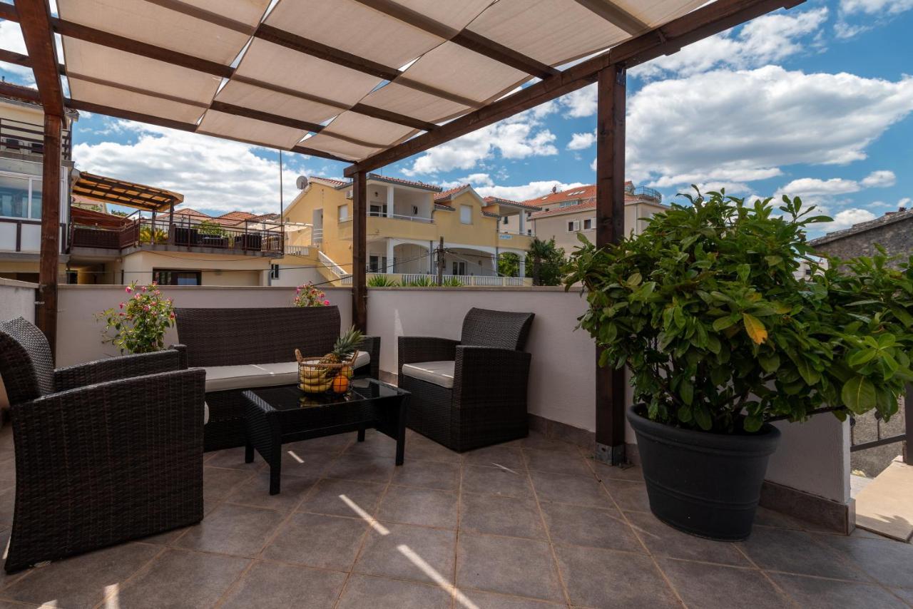 Apartments Orlic Трогир Экстерьер фото