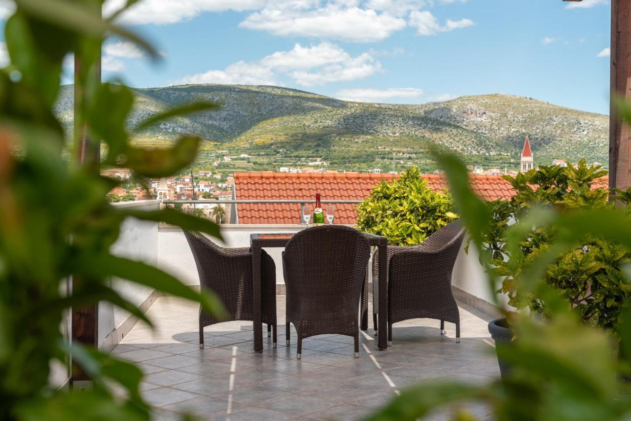 Apartments Orlic Трогир Экстерьер фото
