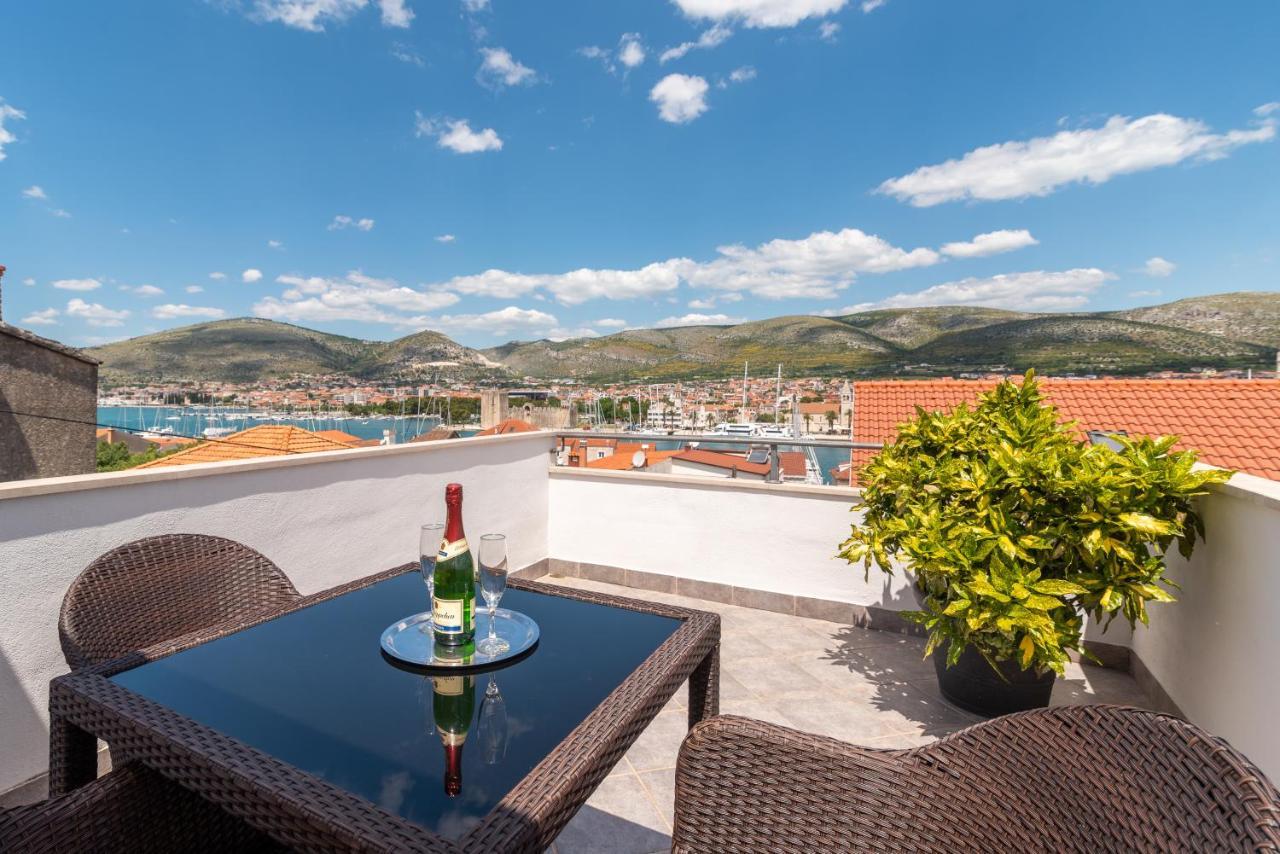 Apartments Orlic Трогир Экстерьер фото