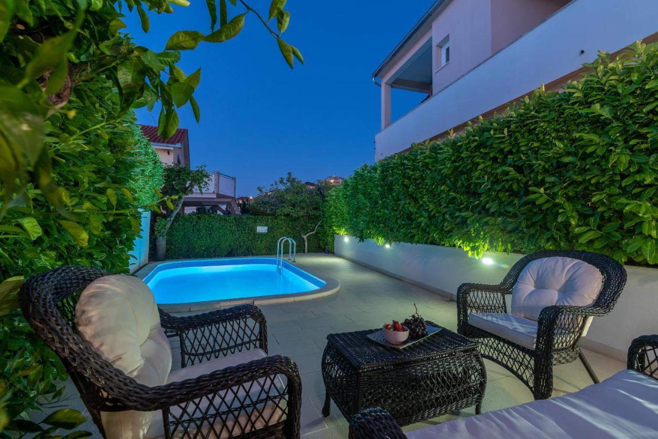 Apartments Orlic Трогир Экстерьер фото