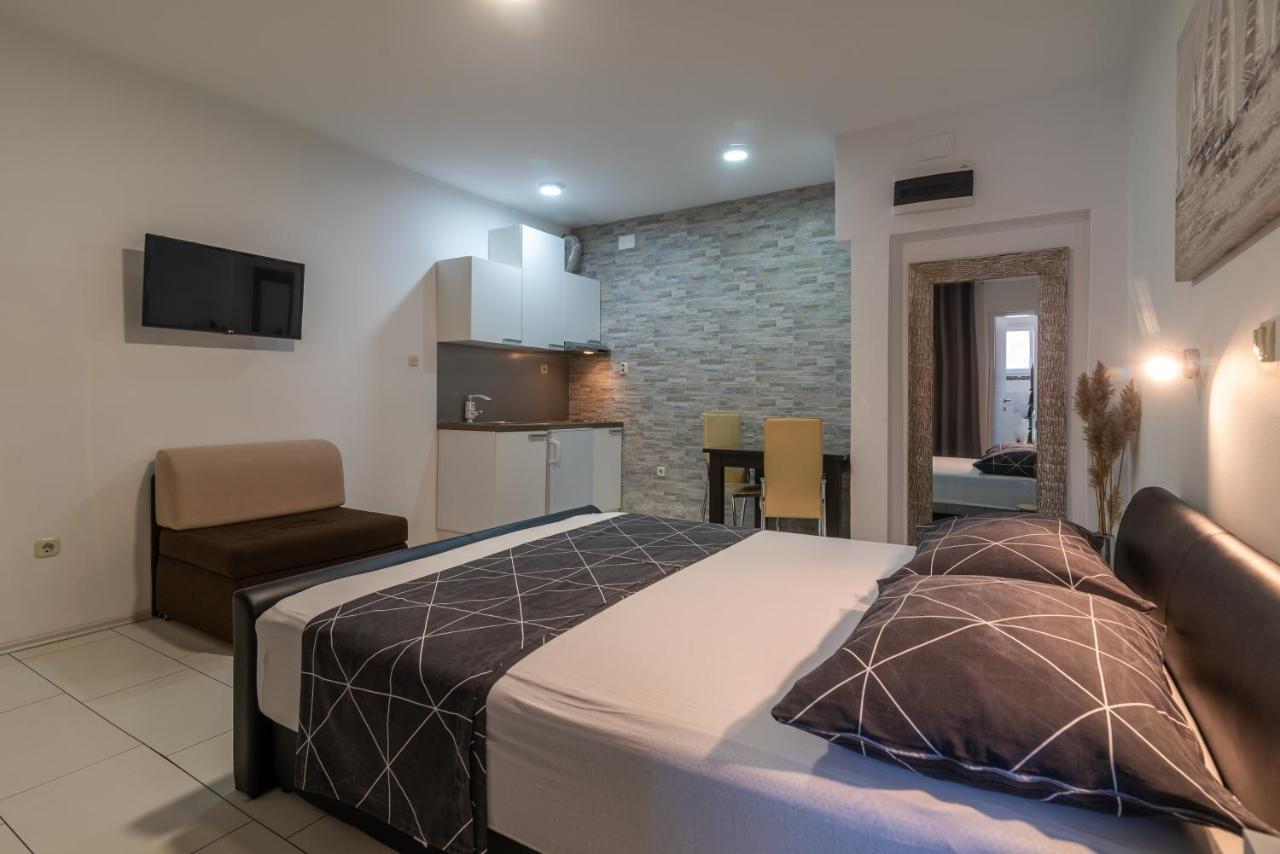 Apartments Orlic Трогир Экстерьер фото