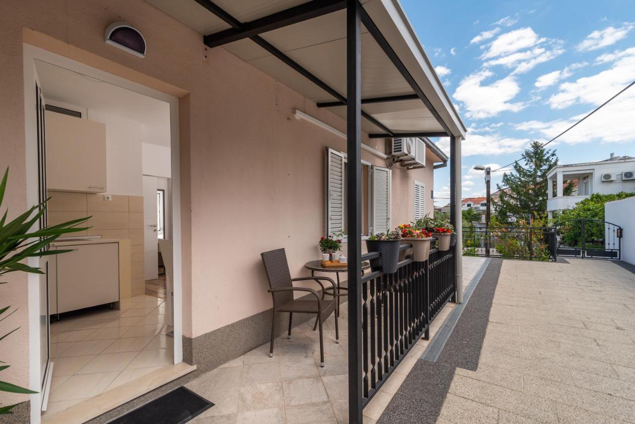Apartments Orlic Трогир Экстерьер фото