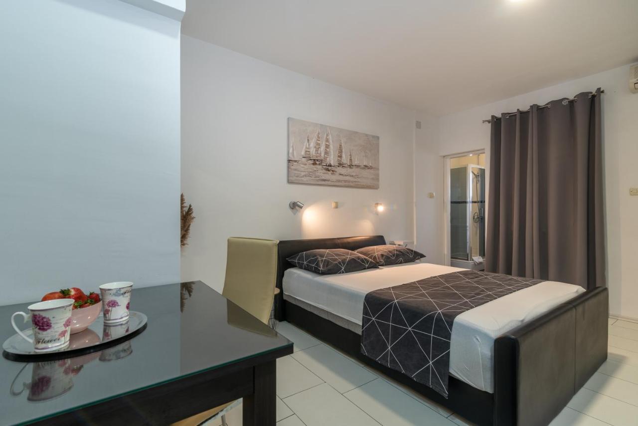 Apartments Orlic Трогир Экстерьер фото