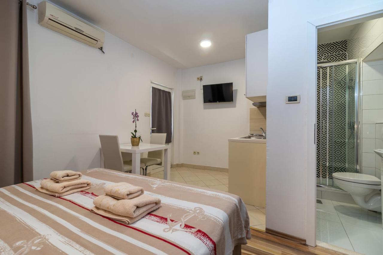 Apartments Orlic Трогир Экстерьер фото