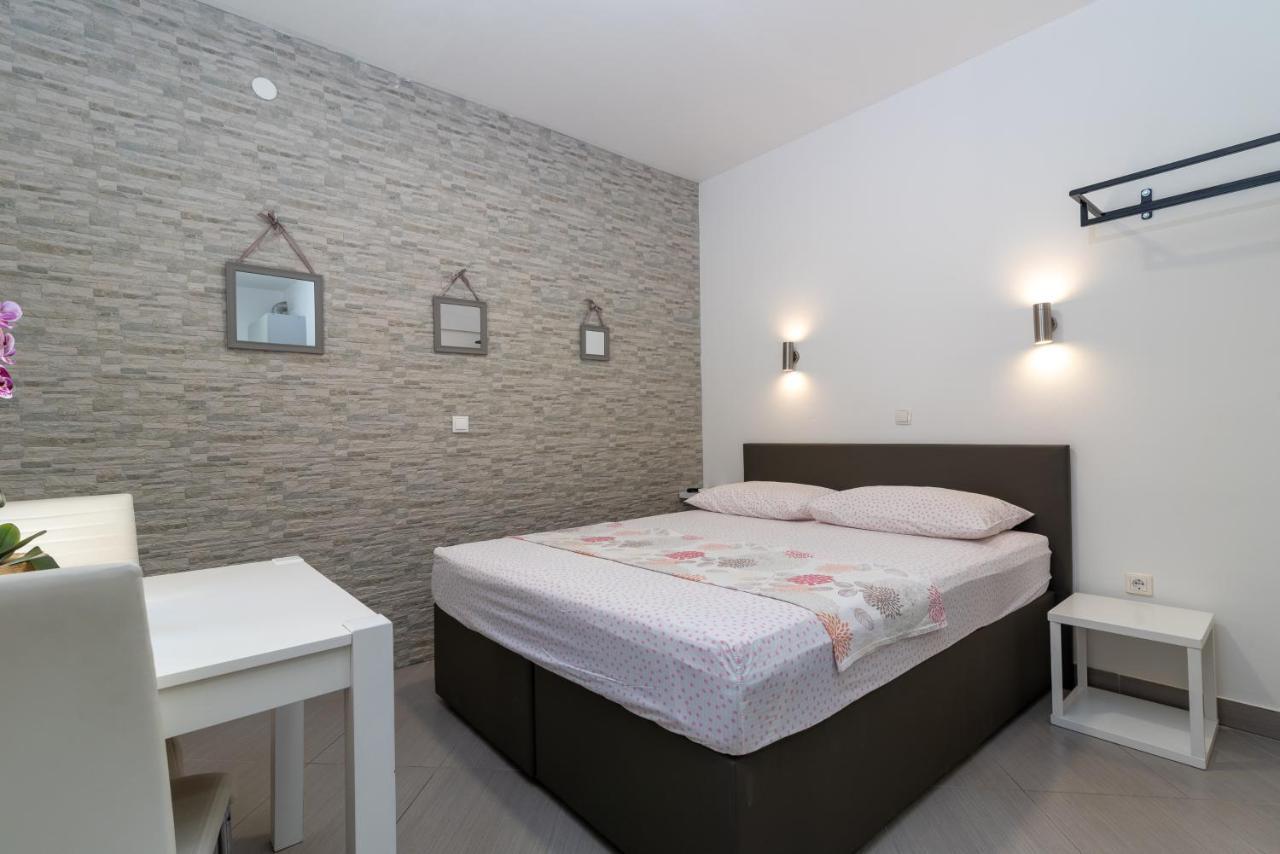 Apartments Orlic Трогир Экстерьер фото