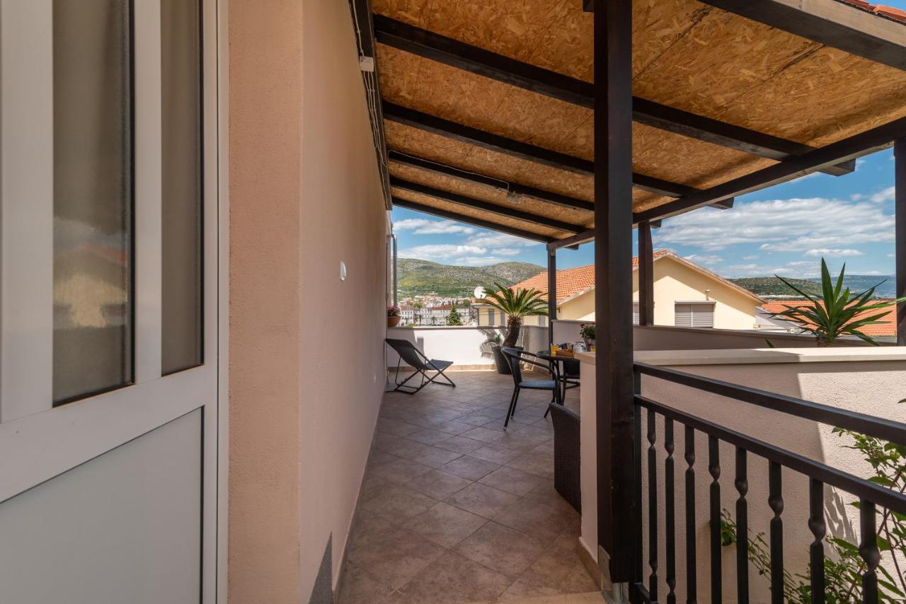 Apartments Orlic Трогир Экстерьер фото