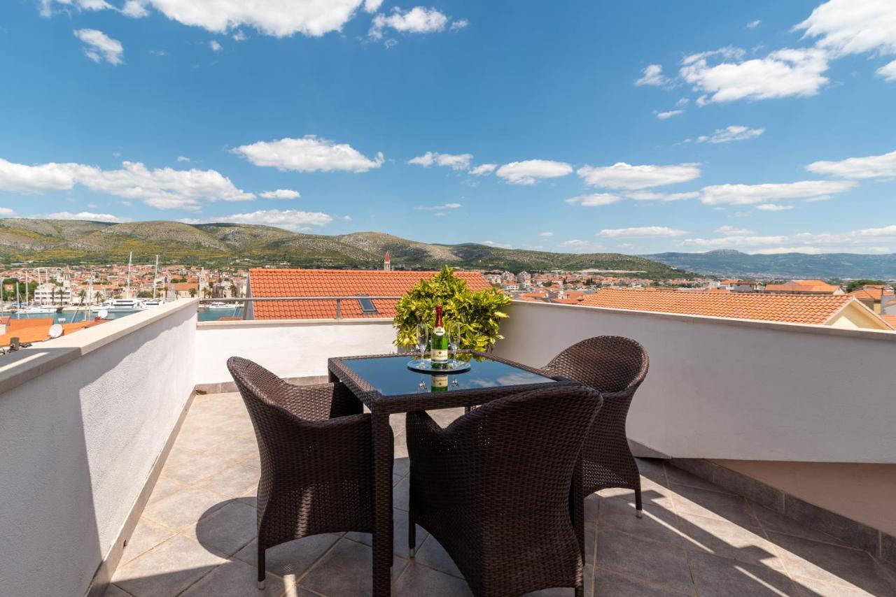 Apartments Orlic Трогир Экстерьер фото