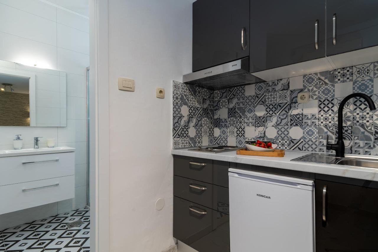 Apartments Orlic Трогир Экстерьер фото